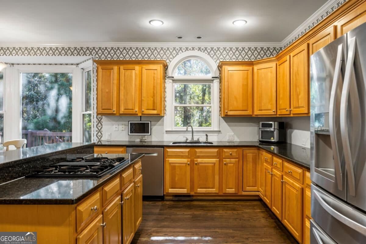 4 bedroom, 3.5 bathroom, 3,418 sq ft single family residence for sale at 720 Vinings Estates Drive, Smyrna, GA 30126 — photo 9