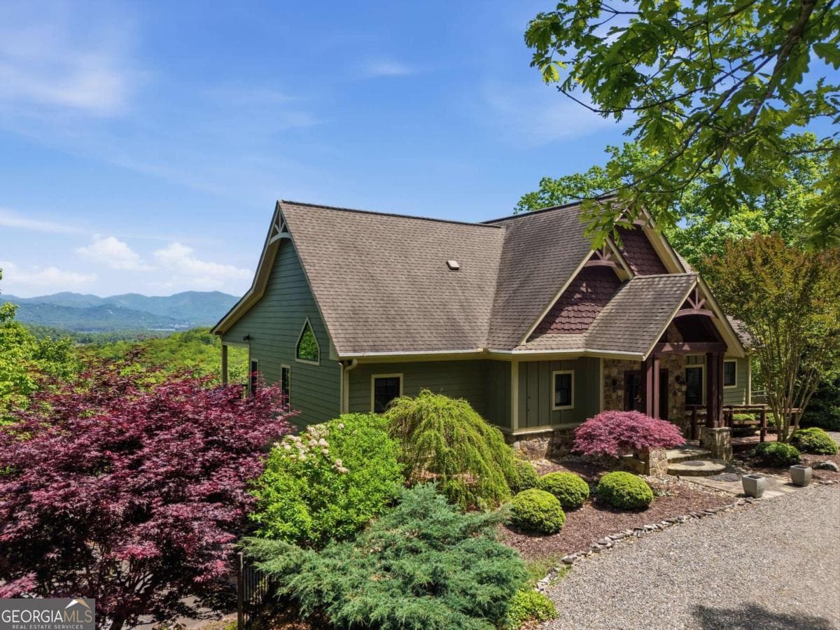 3 bedroom, 3 bathroom single family residence sold at 1065 Smokerise Drive, Hayesville, NC 28904