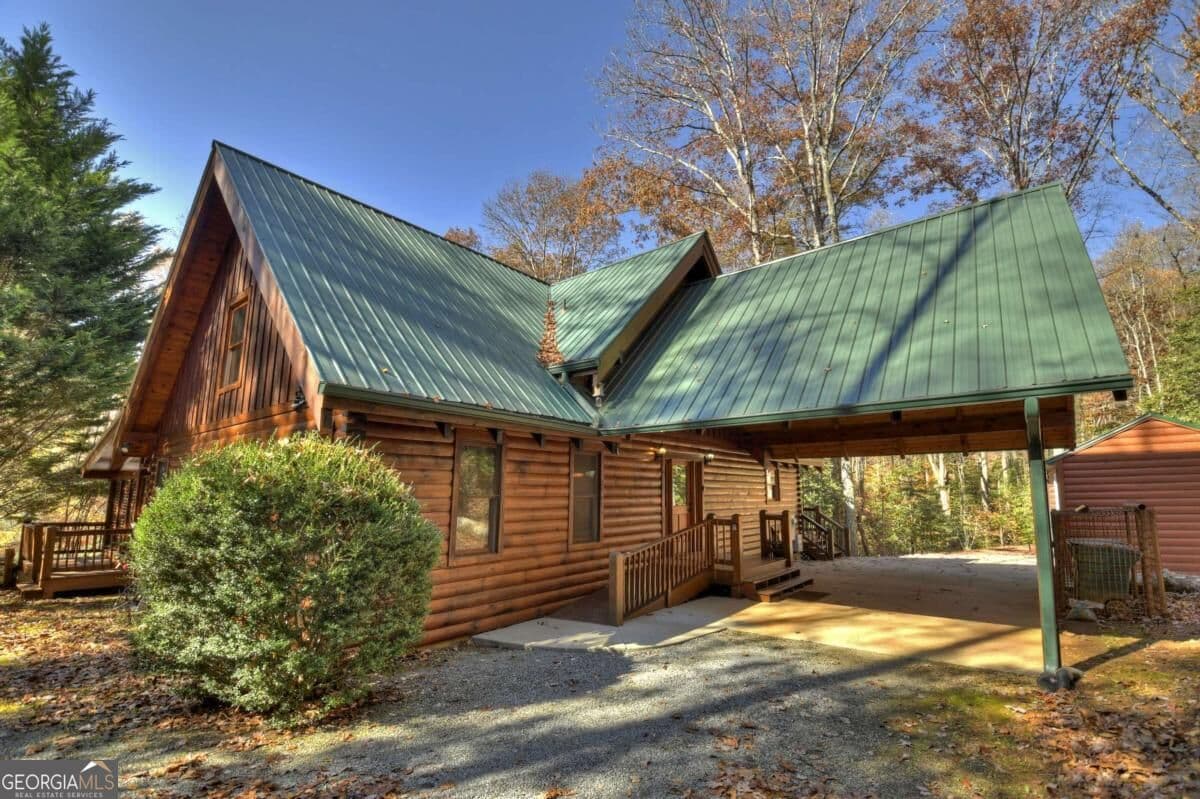 5 bedroom, 3.5 bathroom, 4,232 sq ft cabin,single family residence for sale at 1970 Big Ben Road, Ellijay, GA 30540 — photo 6