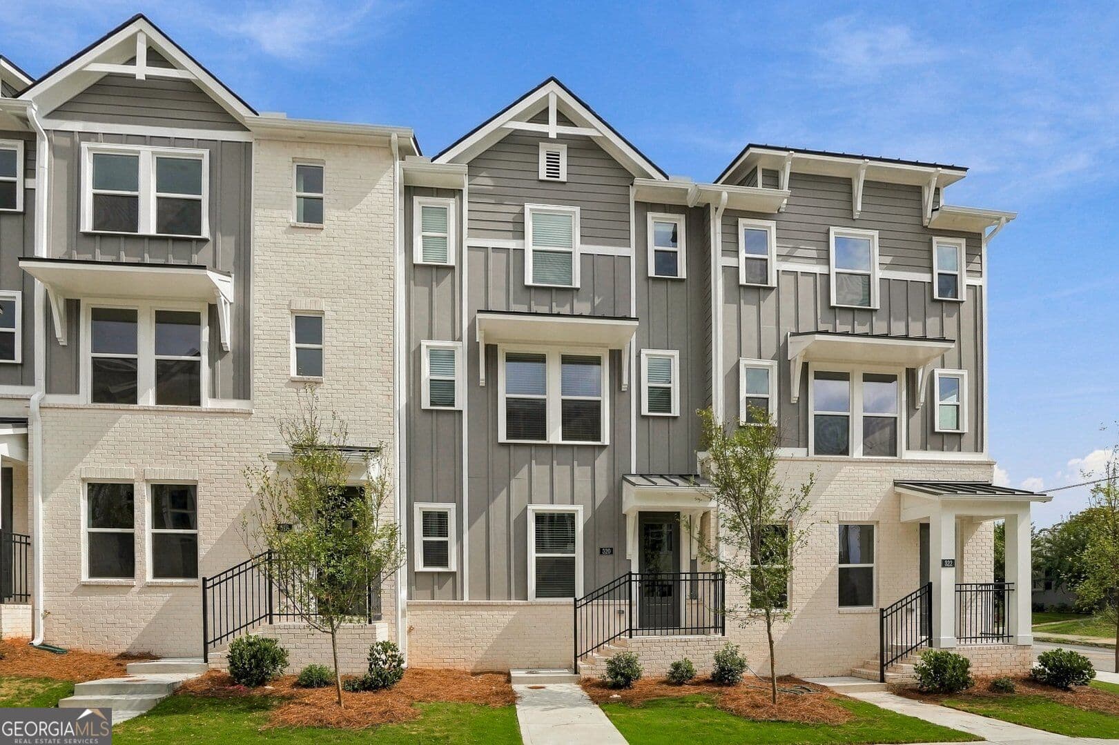 4 bedroom, 3.5 bathroom, 1,798 sq ft townhouse for rent at 320 Laurel Lane, Hapeville, GA 30354 for $2,999 a month — photo 1 of 1