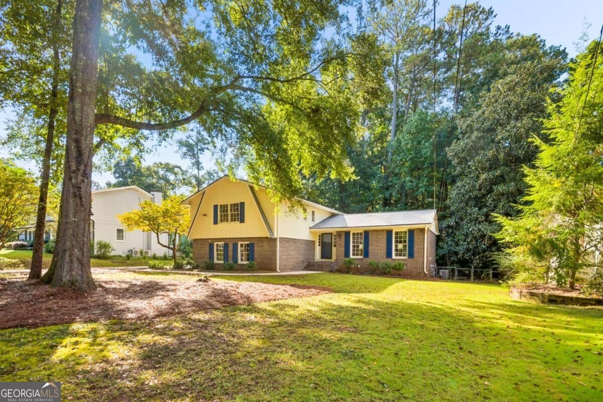 4 bedroom, 2.5 bathroom, 2,378 sq ft single family residence for sale at 2768 Arldowne Drive, Tucker, GA 30084 — photo 2
