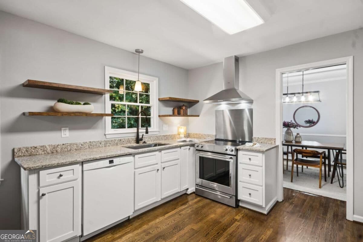 4 bedroom, 2.5 bathroom, 2,378 sq ft single family residence for sale at 2768 Arldowne Drive, Tucker, GA 30084 — photo 7