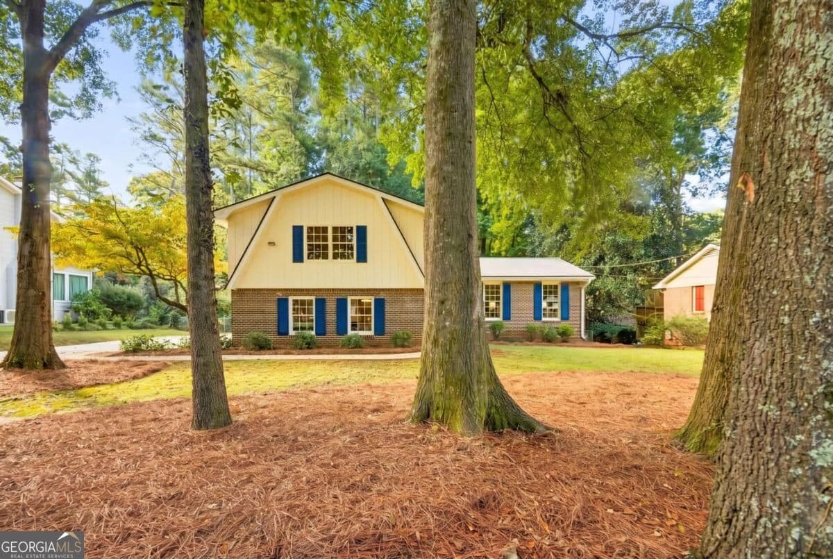 4 bedroom, 2.5 bathroom, 2,378 sq ft single family residence for sale at 2768 Arldowne Drive, Tucker, GA 30084