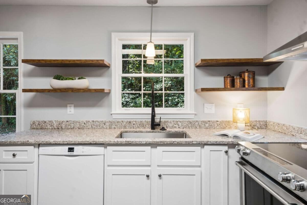 4 bedroom, 2.5 bathroom, 2,378 sq ft single family residence for sale at 2768 Arldowne Drive, Tucker, GA 30084 — photo 9