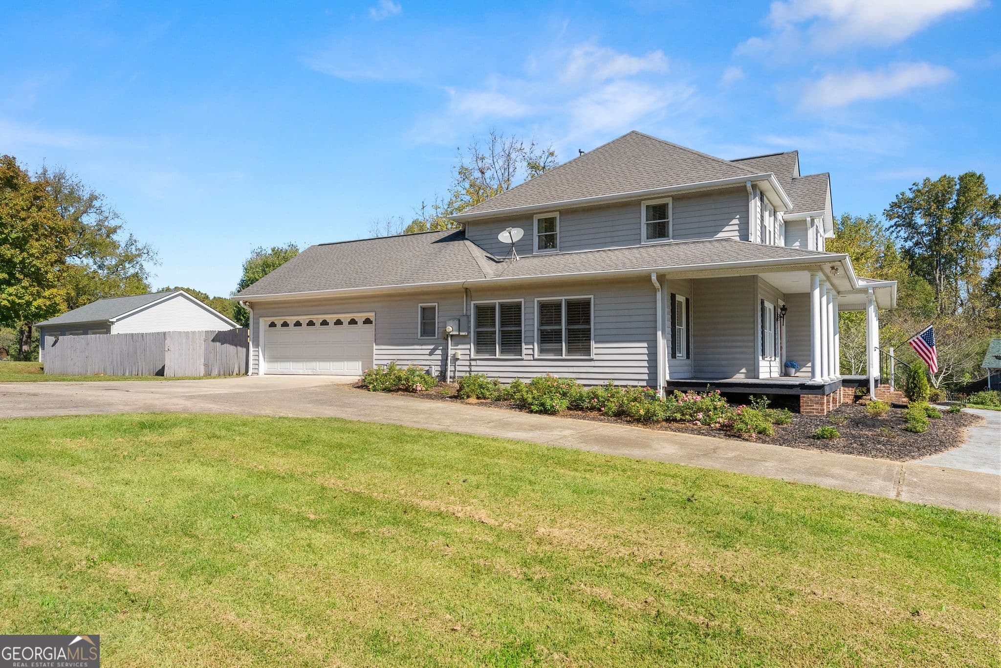 3 bedroom, 2.5 bathroom, 3,010 sq ft single family residence for sale at 5816 Sweetbottom Lane, Clermont, GA 30527 — photo 7