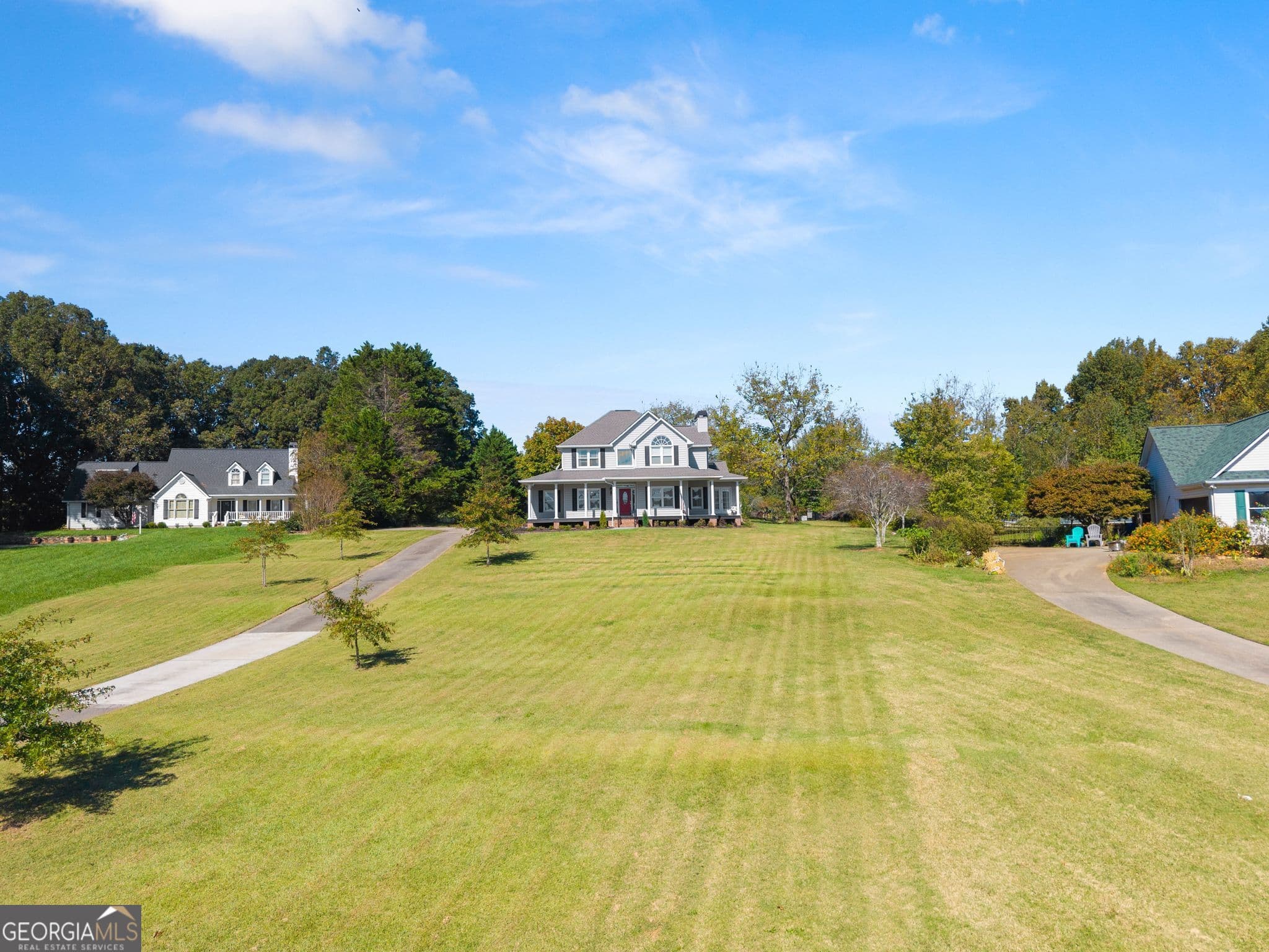 3 bedroom, 2.5 bathroom, 3,010 sq ft single family residence for sale at 5816 Sweetbottom Lane, Clermont, GA 30527 — photo 4