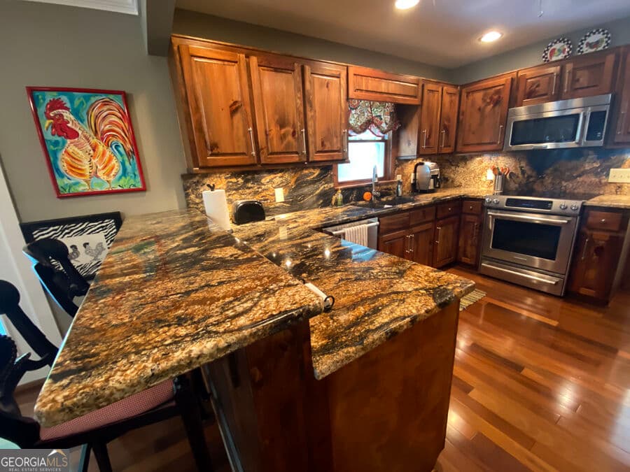 3 bedroom, 2.5 bathroom, 2,210 sq ft single family residence for sale at 455 Chase Landing Road, Martin, GA 30557 — photo 2