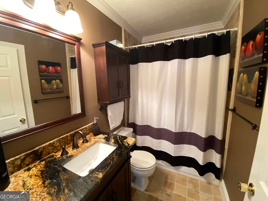 3 bedroom, 2.5 bathroom, 2,210 sq ft single family residence for sale at 455 Chase Landing Road, Martin, GA 30557 — photo 7