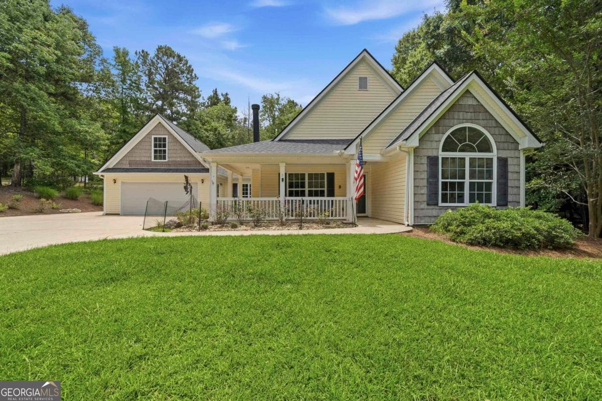 4 bedroom, 3 bathroom, 2,400 sq ft single family residence for sale at 280 E River Bend Drive, Eatonton, GA 31024 — photo 2