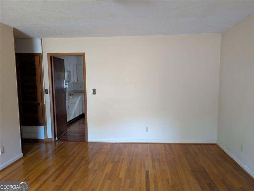 3 bedroom, 1.5 bathroom, 2,900 sq ft single family residence for sale at 109 7th Street, Carrollton, GA 30117 — photo 3