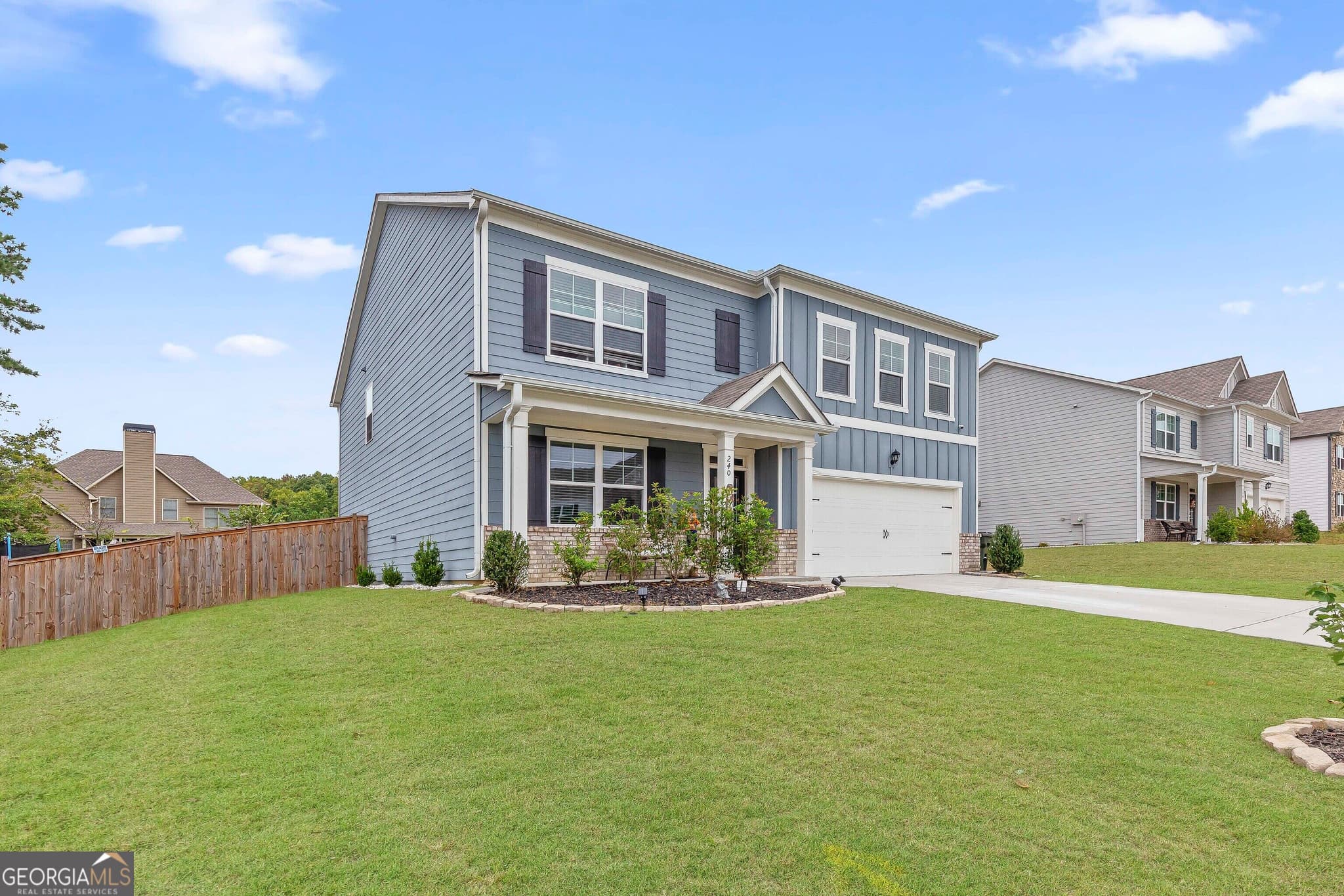 5 bedroom, 3 bathroom, 2,856 sq ft single family residence for sale at 240 Sienna Bluff, Dallas, GA 30132 — photo 3
