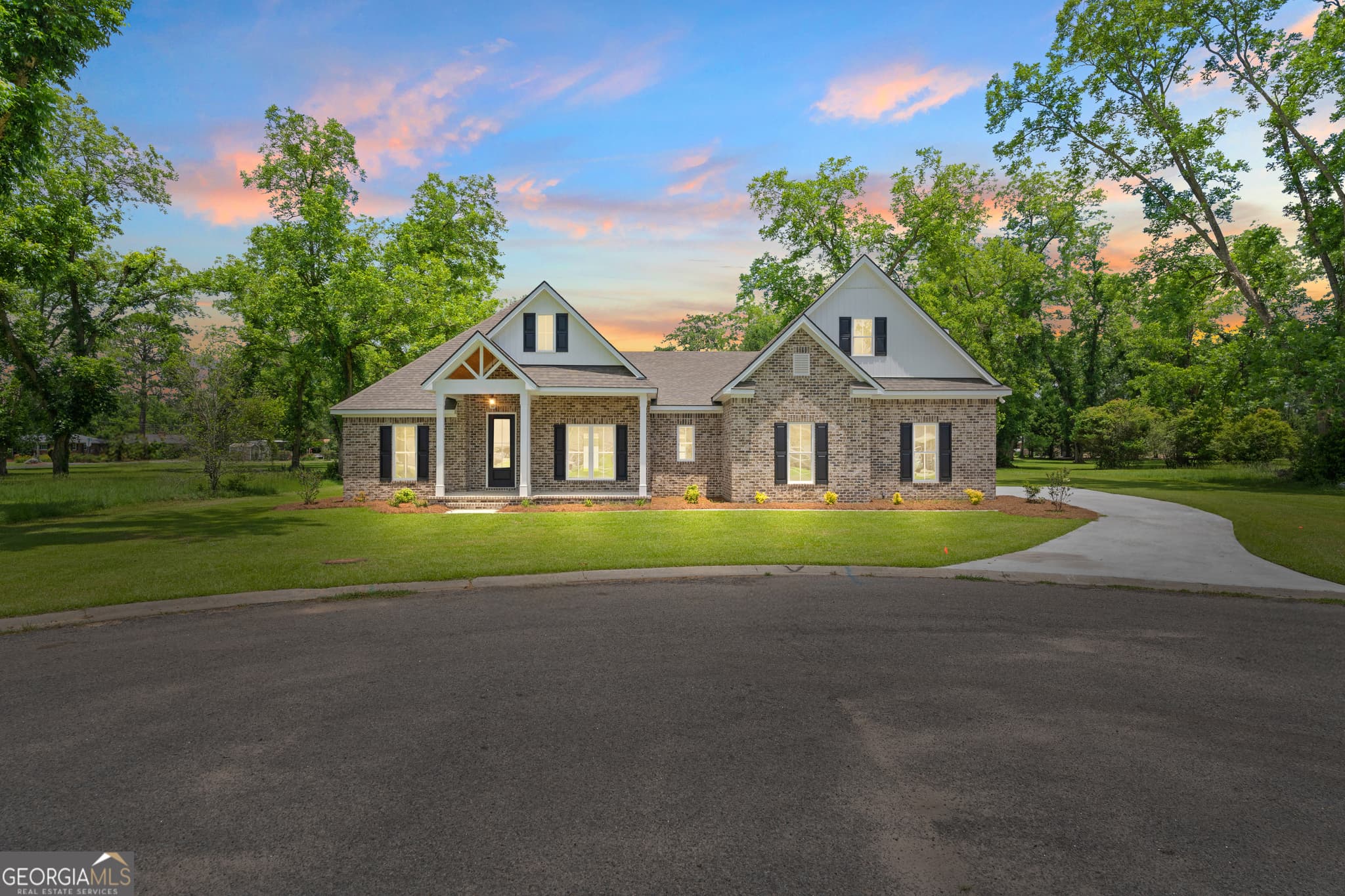 4 bedroom, 3 bathroom, 2,503 sq ft single family residence sold at 19 Honeysuckle Drive, Claxton, GA 30417