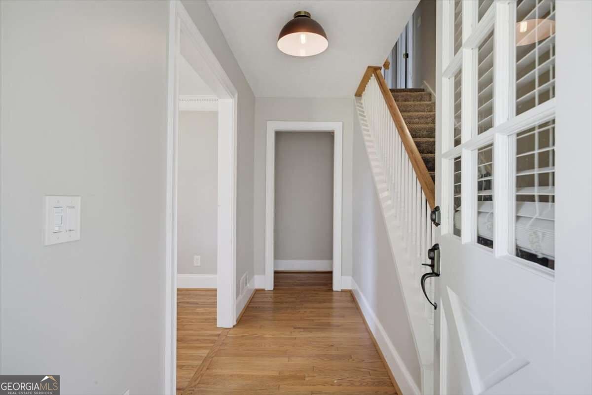 4 bedroom, 2.5 bathroom, 2,057 sq ft single family residence for sale at 435 NW Stonehenge Drive, Marietta, GA 30064 — photo 6