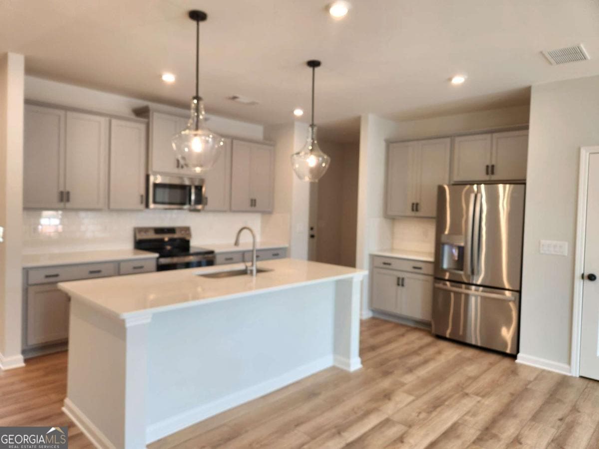 3 bedroom, 2.5 bathroom townhouse for rent at 848 Leraes Way, Loganville, GA 30052 for $2,300 a month — photo 3