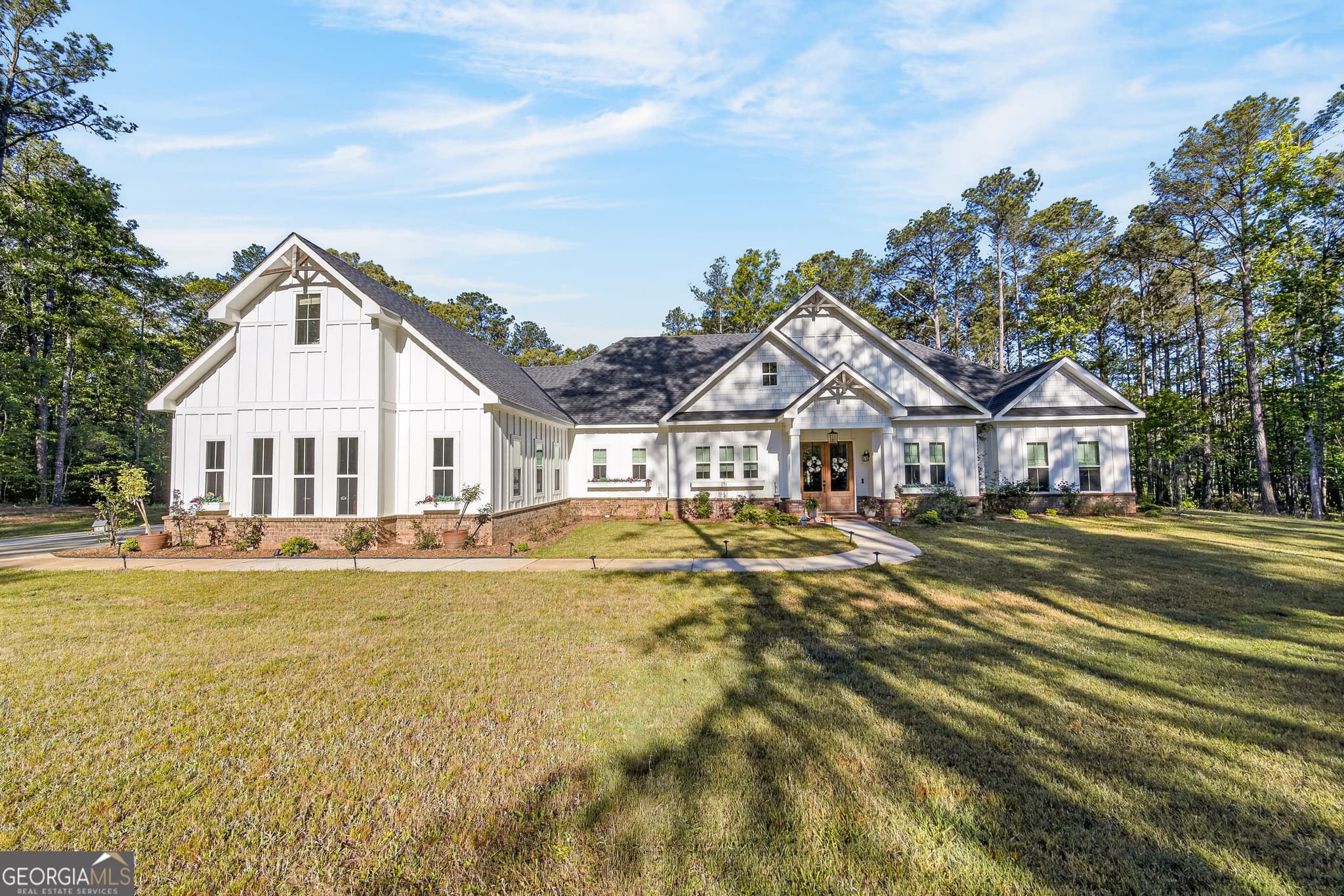 4 bedroom, 4.5 bathroom, 3,671 sq ft single family residence sold at 324 S Quail Lane, Pine Mountain, GA 31822