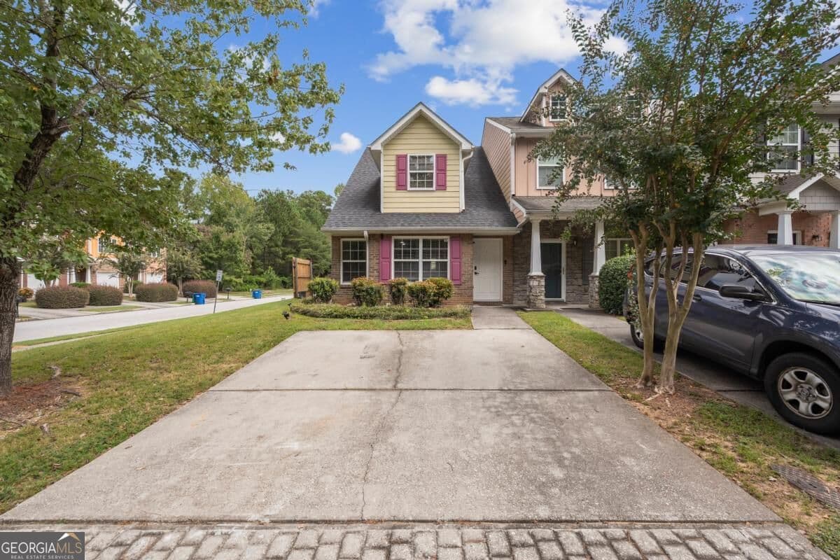 2 bedroom, 2 bathroom townhouse for rent at 2675 Haligan Point, Riverdale, GA 30296 for $1,850 a month — photo 3