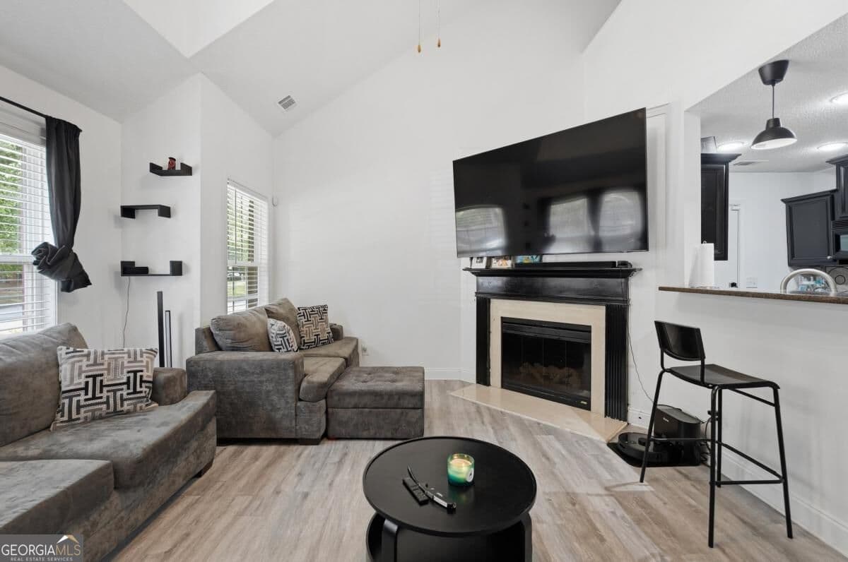 2 bedroom, 2 bathroom townhouse for rent at 2675 Haligan Point, Riverdale, GA 30296 for $1,850 a month — photo 5