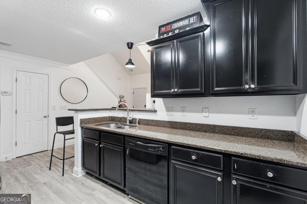 2 bedroom, 2 bathroom townhouse for rent at 2675 Haligan Point, Riverdale, GA 30296 for $1,850 a month — photo 9