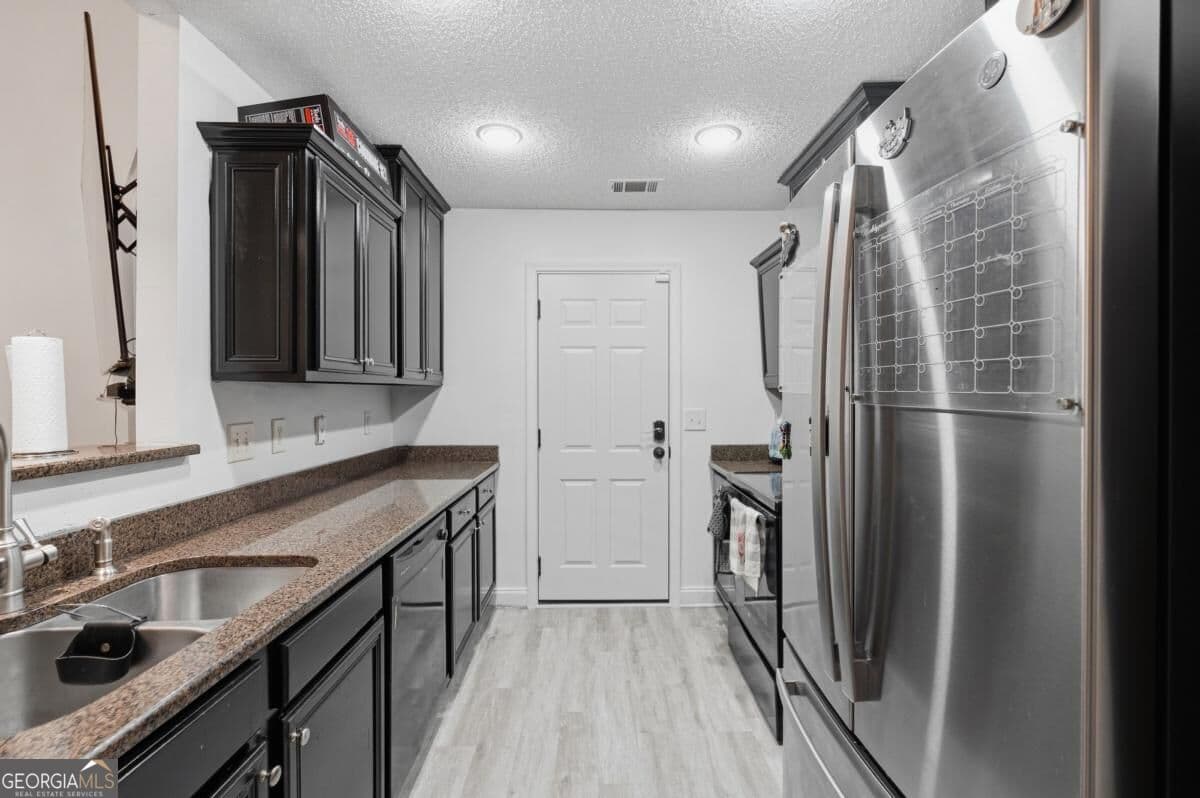 2 bedroom, 2 bathroom townhouse for rent at 2675 Haligan Point, Riverdale, GA 30296 for $1,850 a month — photo 8