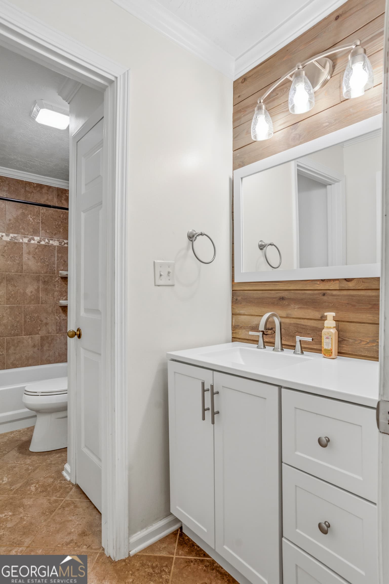 5 bedroom, 2 bathroom single family residence for sale at 138 Cedar Lake Drive, Sparta, GA 31087 — photo 7