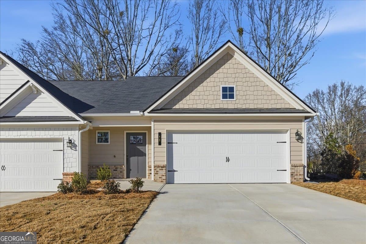 3 bedroom, 2.5 bathroom, 1,681 sq ft townhouse for sale at 16 Silver Leaf Lane 1, Dawsonville, GA 30534