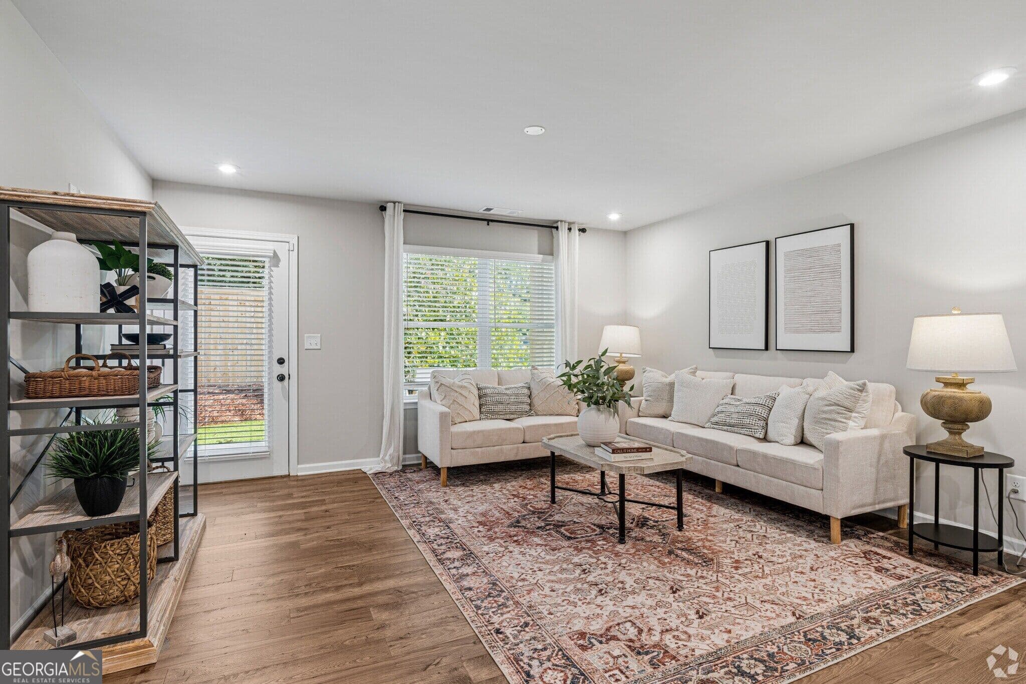 3 bedroom, 2.5 bathroom, 1,681 sq ft townhouse for sale at 16 Silver Leaf Lane 1, Dawsonville, GA 30534 — photo 4