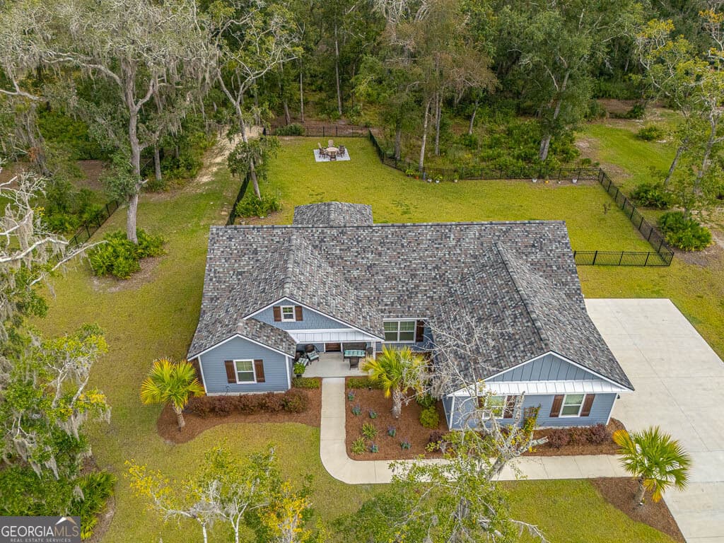 3 bedroom, 2 bathroom, 1,966 sq ft single family residence for sale at 60 Fairwinds Drive, Waverly, GA 31565 — photo 1 of 72