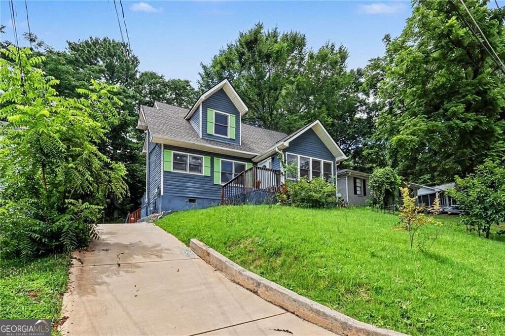 4 bedroom, 3 bathroom, 1,967 sq ft single family residence for sale at 2663 Jewel Street, Atlanta, GA 30344 — photo 2