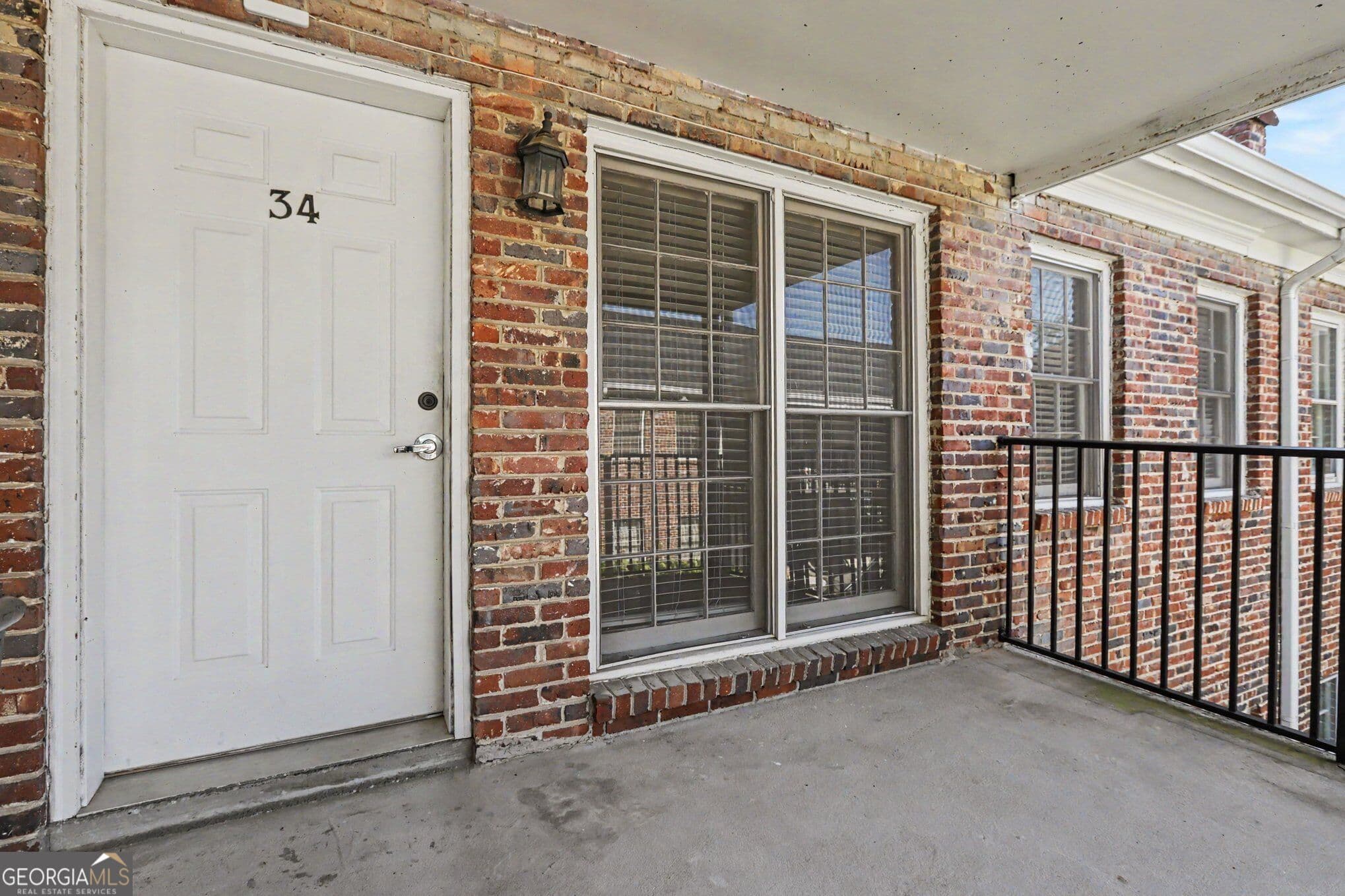 2 bedroom, 2 bathroom, 1,090 sq ft condominium for sale at 3675 Peachtree Road 34, Atlanta, GA 30319 — photo 5