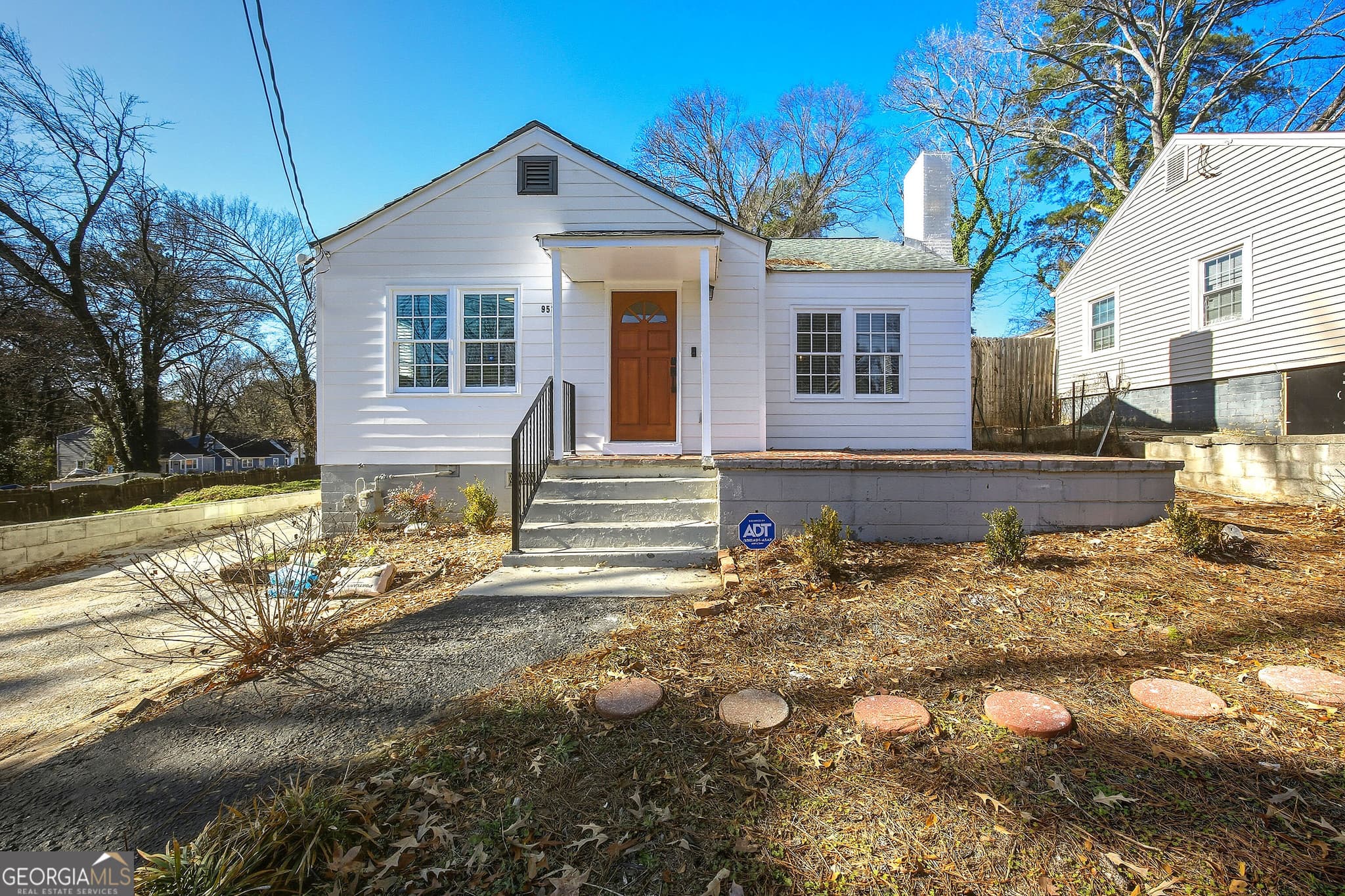 3 bedroom, 2 bathroom, 1,456 sq ft single family residence for sale at 951 Lawton Street, Atlanta, GA 30310 — photo 1 of 23