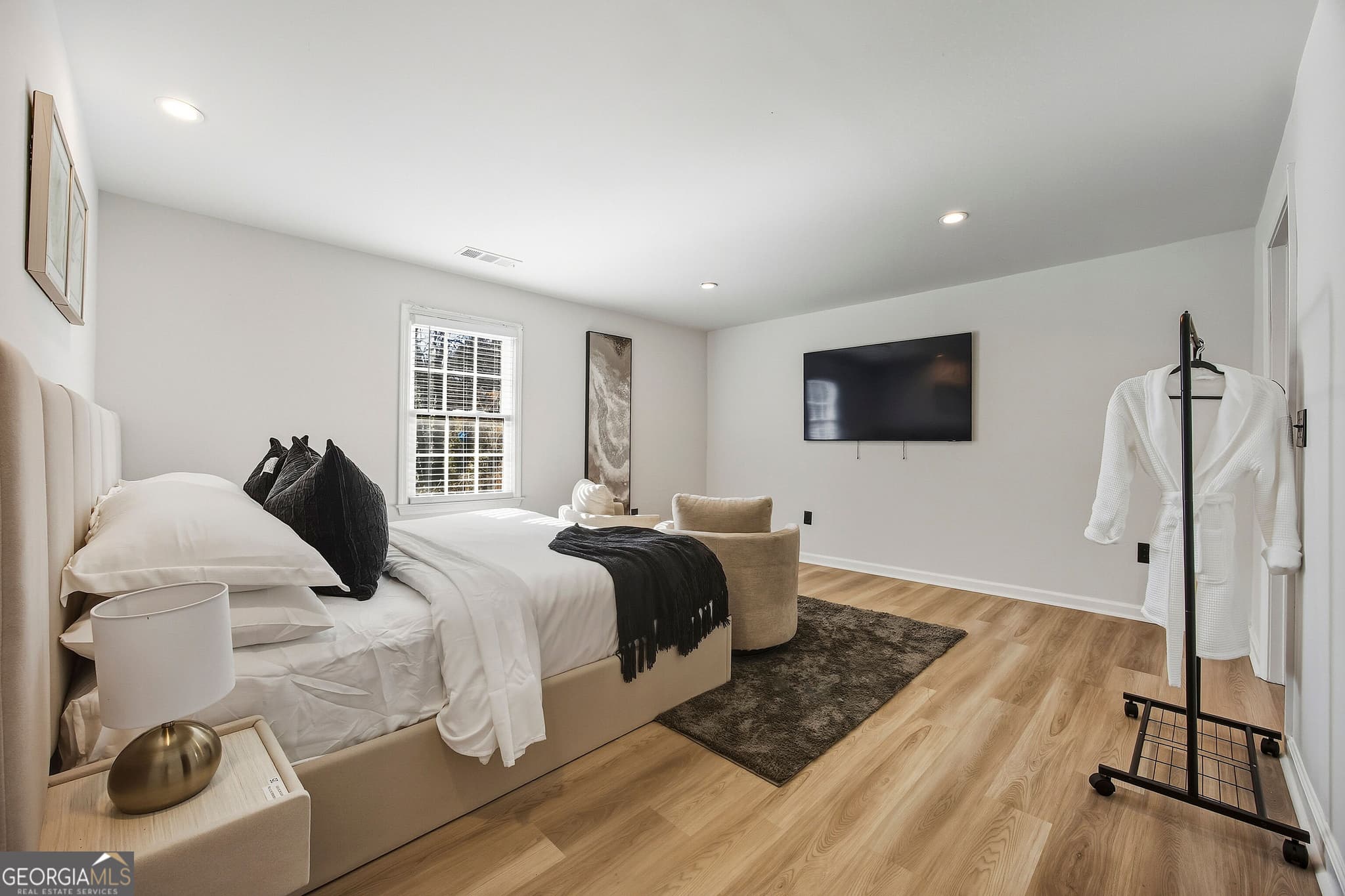 3 bedroom, 2 bathroom, 1,456 sq ft single family residence for sale at 951 Lawton Street, Atlanta, GA 30310 — photo 9