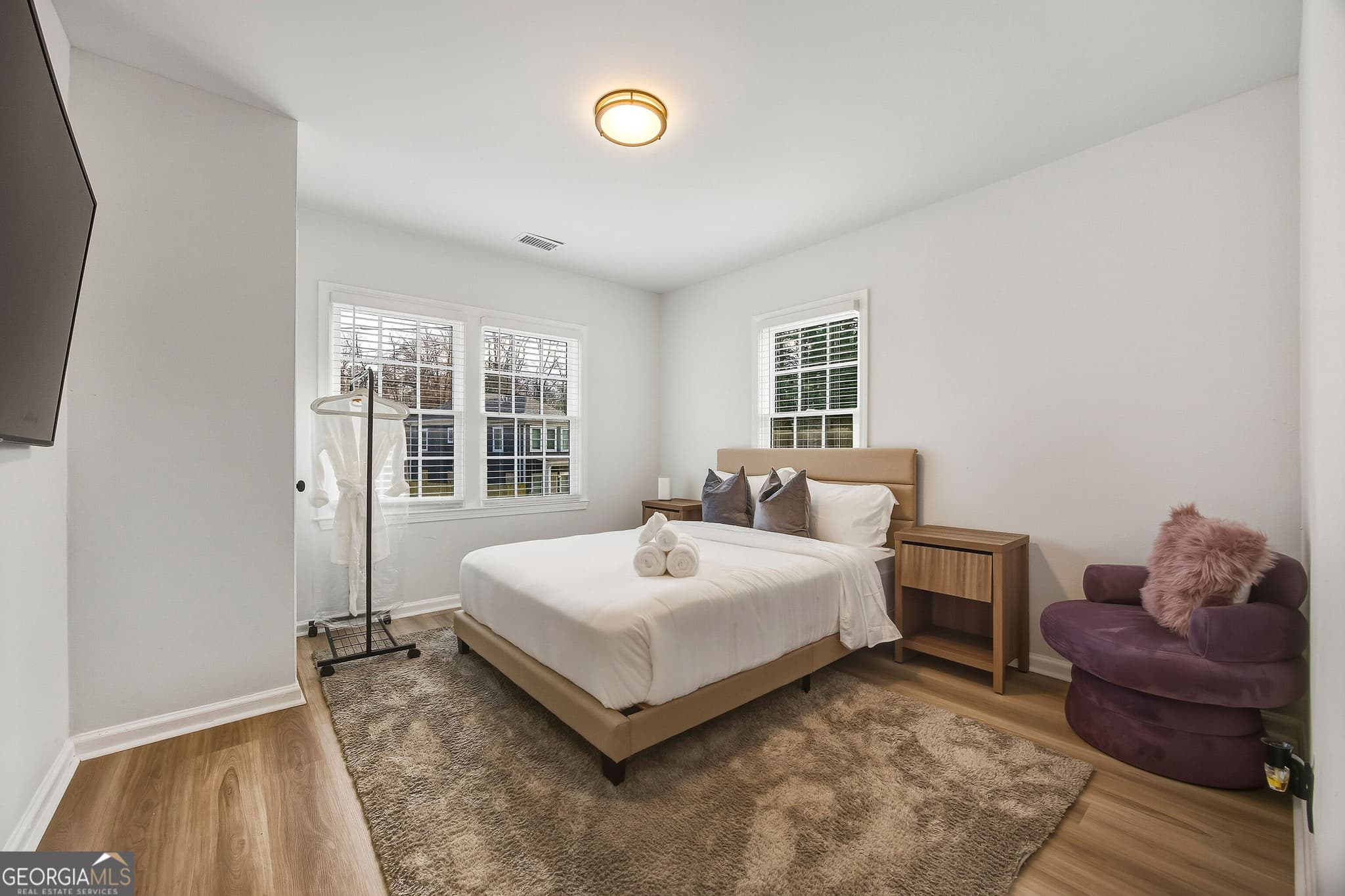 3 bedroom, 2 bathroom, 1,456 sq ft single family residence for sale at 951 Lawton Street, Atlanta, GA 30310 — photo 4