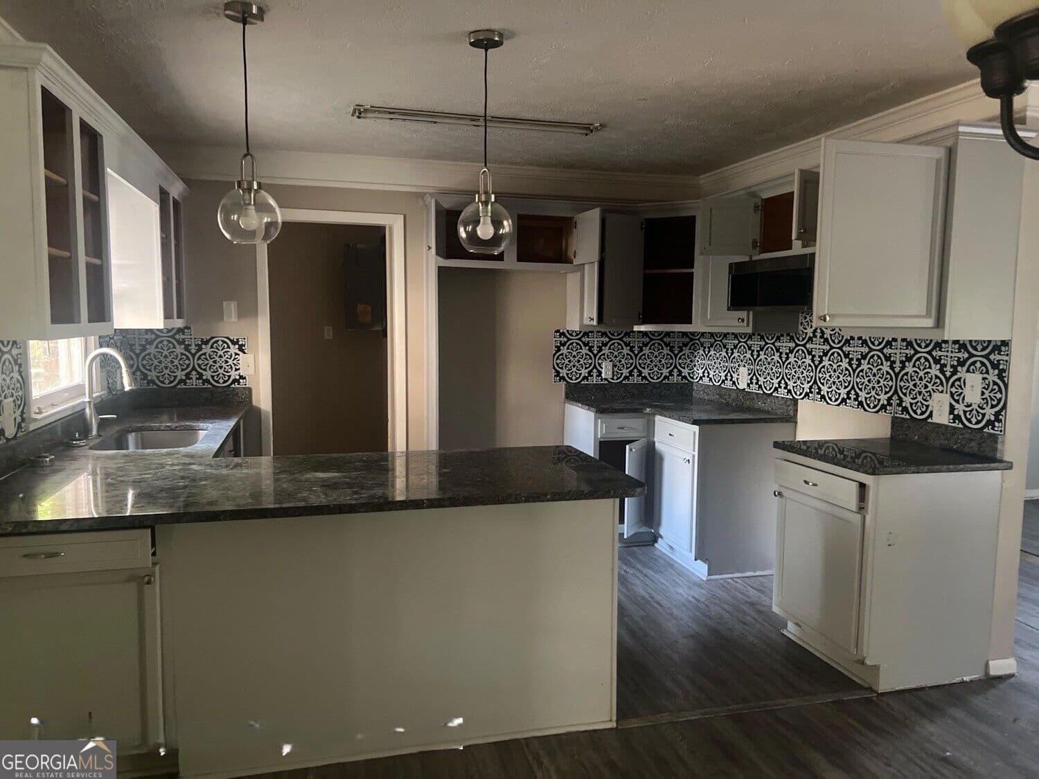 4 bedroom, 2 bathroom, 1,980 sq ft single family residence for sale at 1710 Rosewood Drive, Griffin, GA 30223 — photo 6