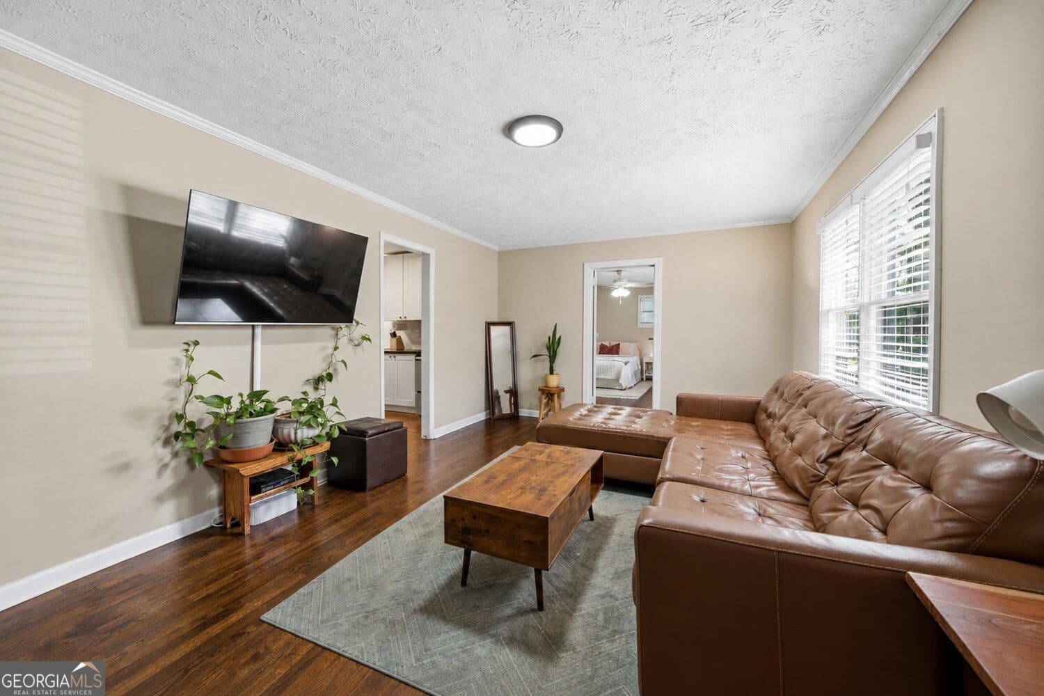 3 bedroom, 2 bathroom, 1,927 sq ft single family residence for sale at 1035 Dell Avenue, Smyrna, GA 30080 — photo 3
