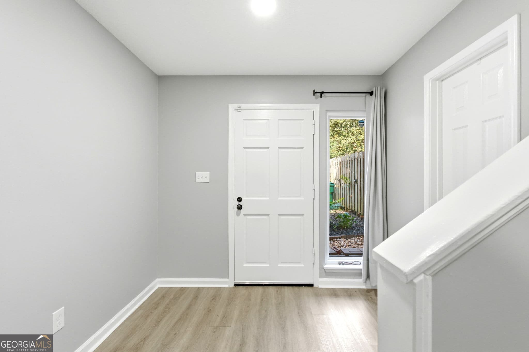 4 bedroom, 2.5 bathroom, 1,902 sq ft townhouse for sale at 6340 Brandywine Trail, Peachtree Corners, GA 30092 — photo 7