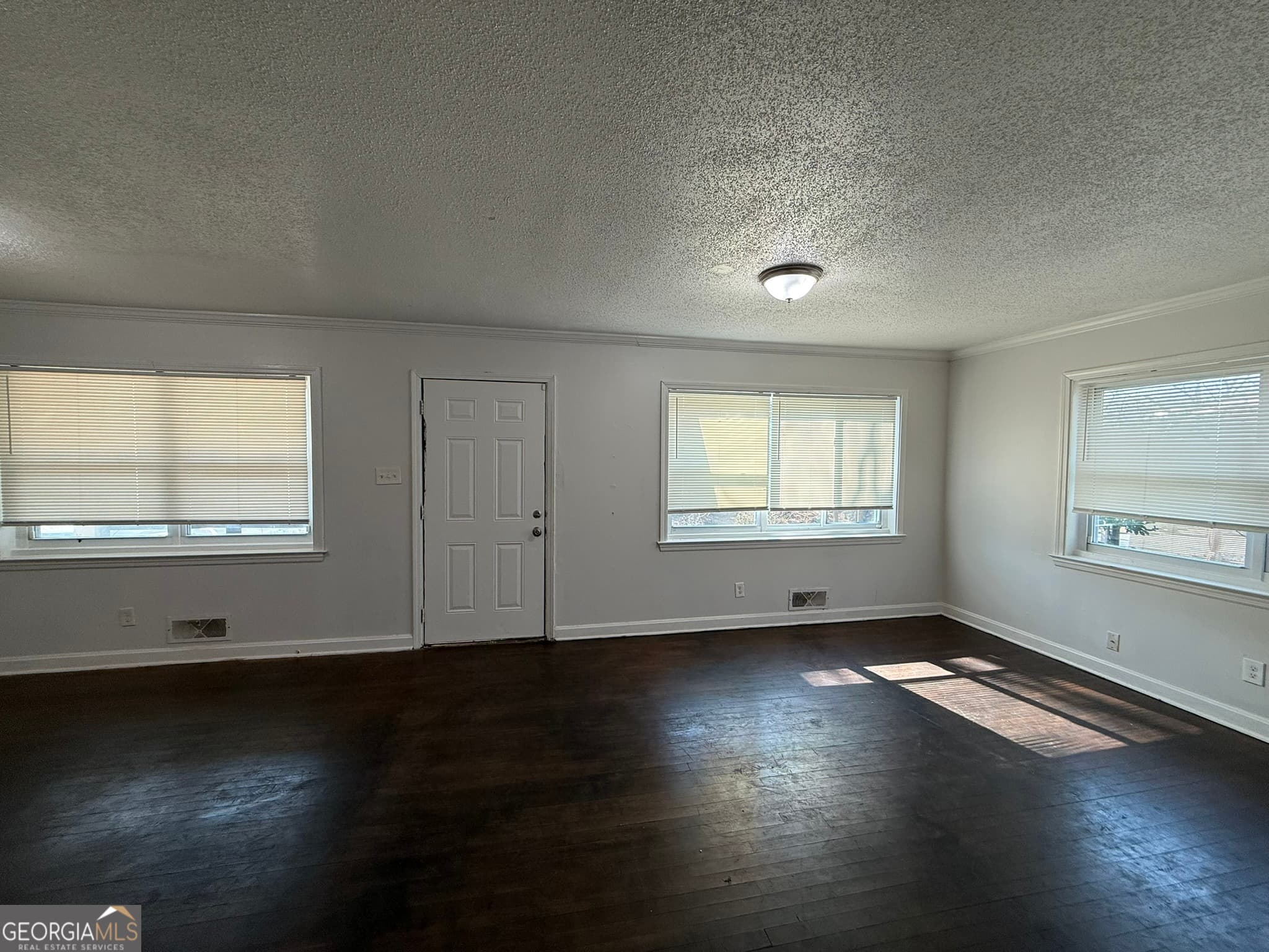 multi family for sale at 2049 Chicago Avenue, Atlanta, GA 30314 — photo 4