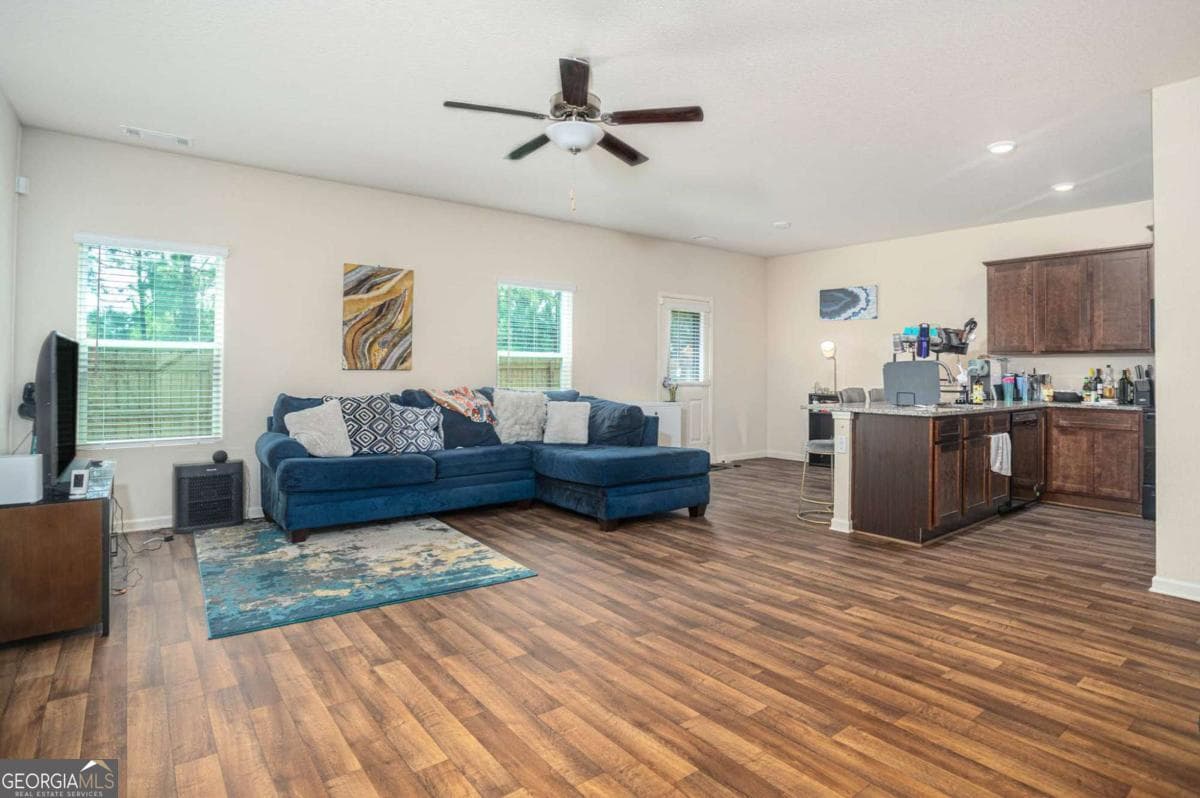 3 bedroom, 2.5 bathroom single family residence for sale at 460 Meadowbend Circle, Athens, GA 30606 — photo 6