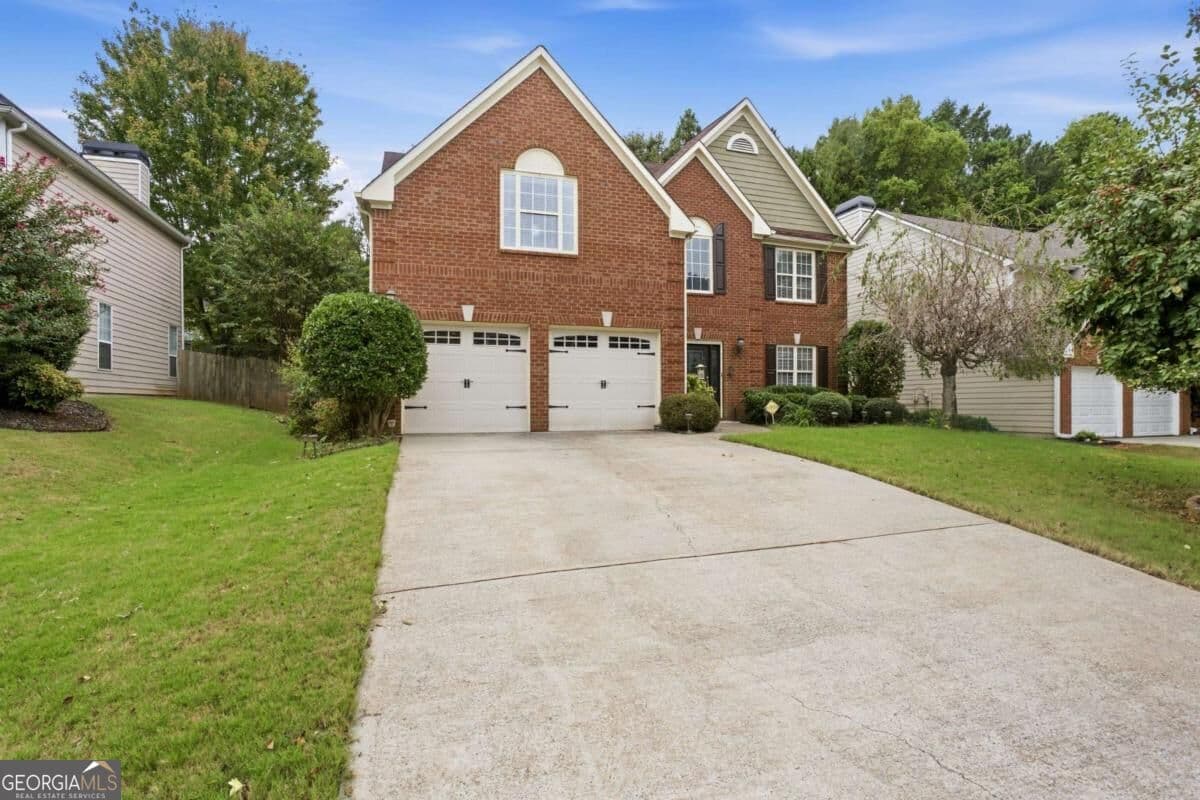 5 bedroom, 3.5 bathroom, 2,401 sq ft single family residence for sale at 3790 Kirkwood Run, Kennesaw, GA 30144 — photo 4
