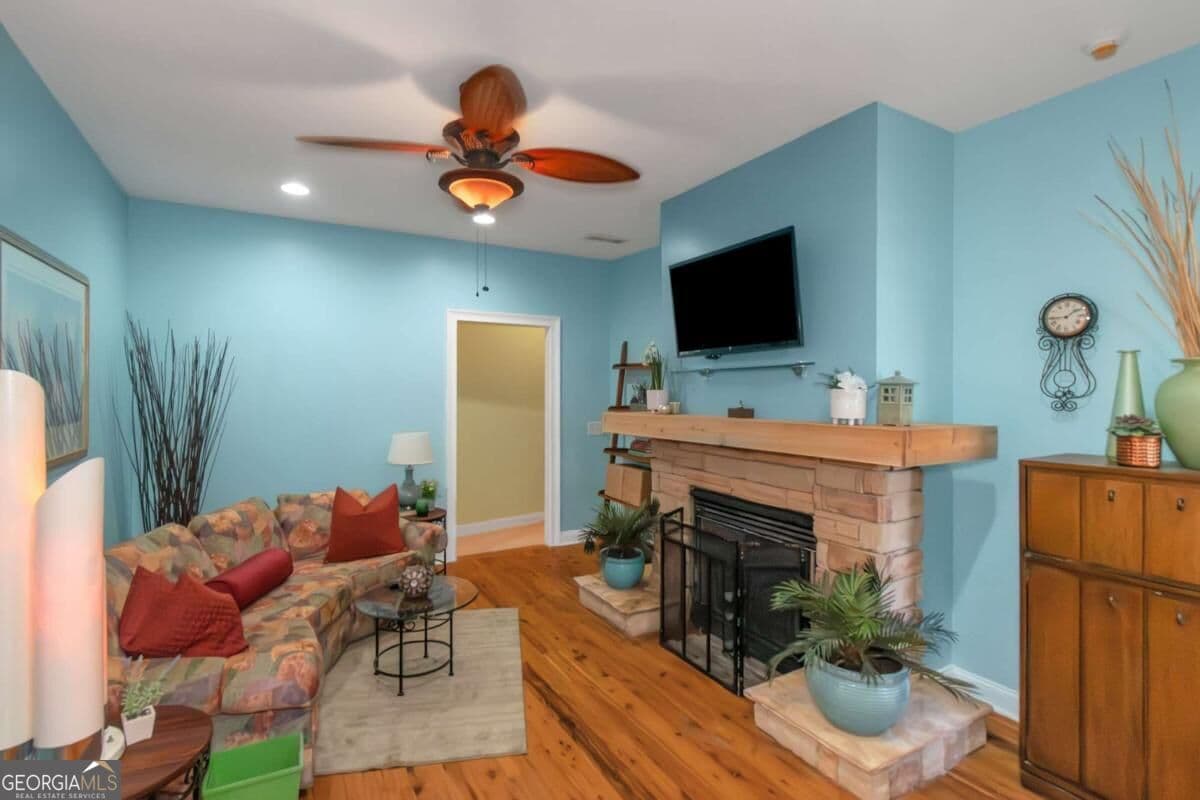 1 bedroom, 2 bathroom, 6,538 sq ft single family residence for rent at 601 Sawgrass Walk, Mcdonough, GA 30253 for $1,250 a month — photo 2