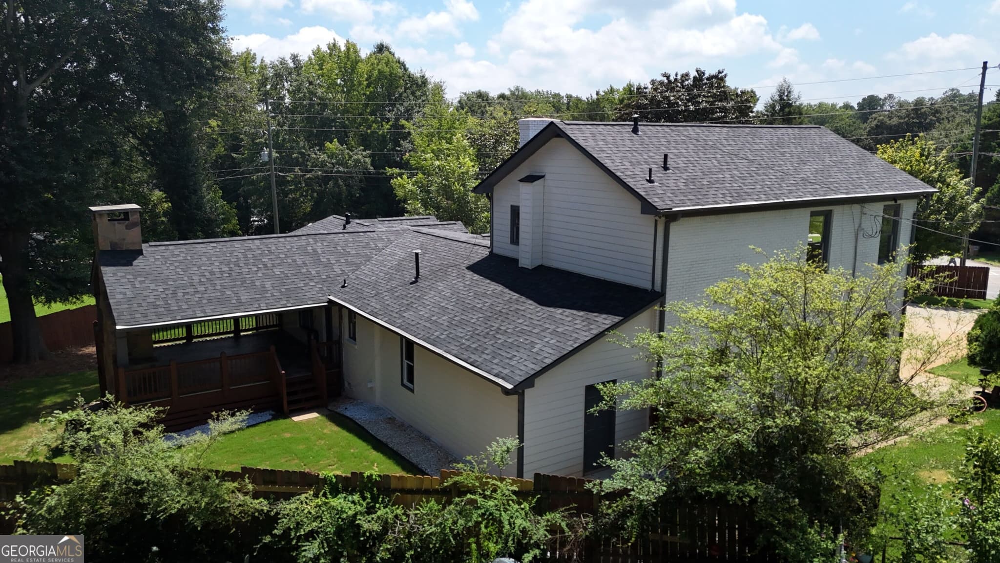 5 bedroom, 2.5 bathroom, 2,073 sq ft single family residence for sale at 2090 Panstone Court, Marietta, GA 30060 — photo 2