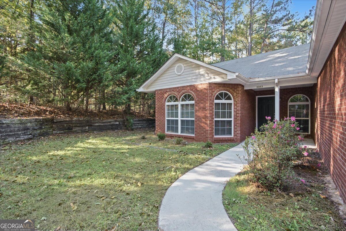 3 bedroom, 2 bathroom, 1,639 sq ft single family residence for sale at 3363 Lakeview Parkway, Villa Rica, GA 30180 — photo 7