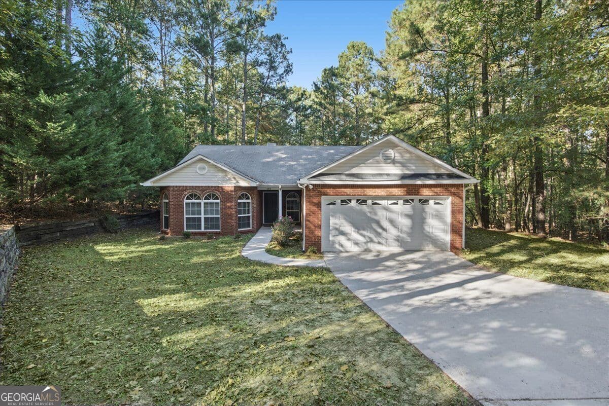 3 bedroom, 2 bathroom, 1,639 sq ft single family residence for sale at 3363 Lakeview Parkway, Villa Rica, GA 30180 — photo 3