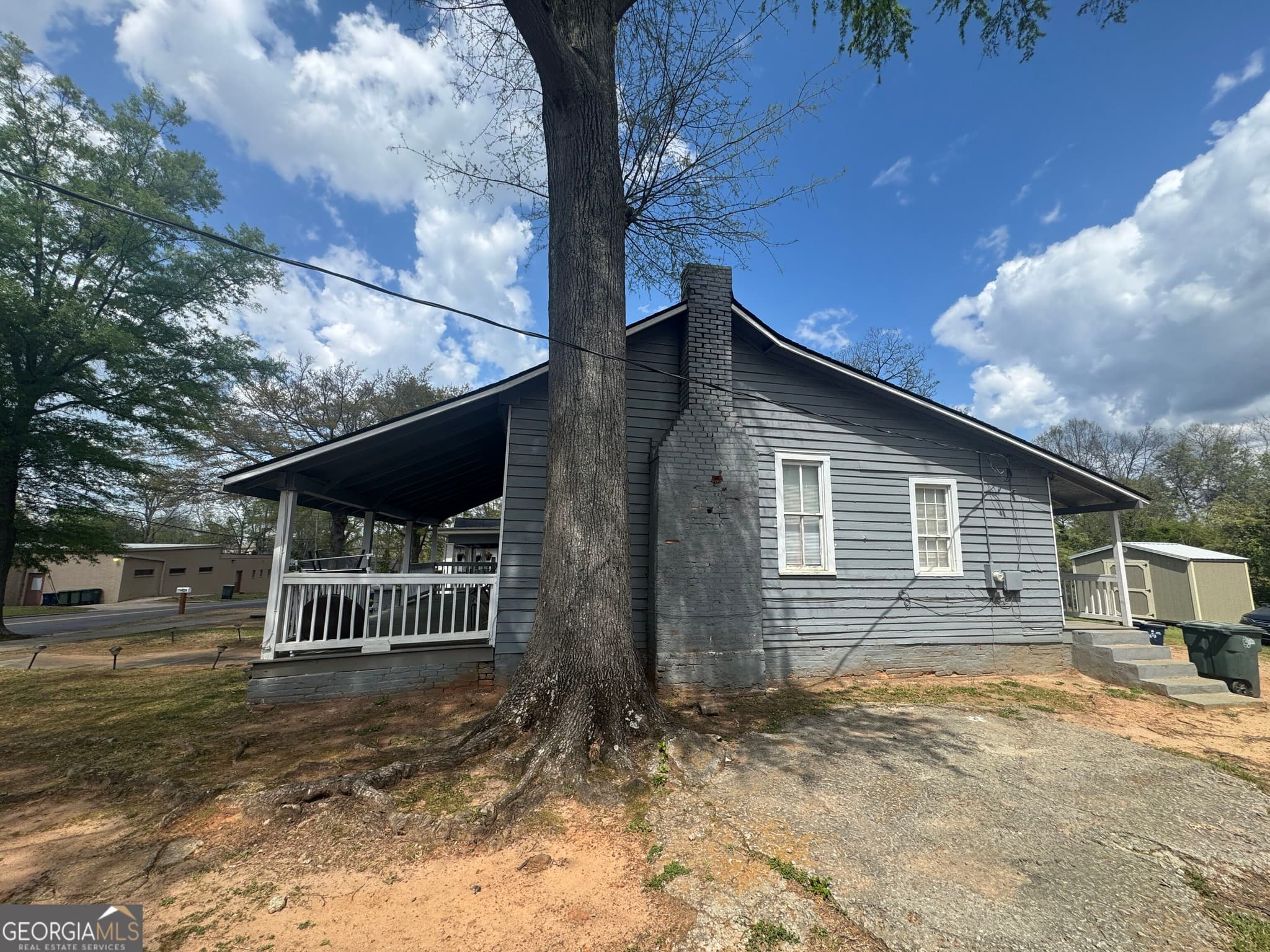 2 bedroom, 1 bathroom, 960 sq ft single family residence for sale at 322 N 6th Street, Griffin, GA 30223 — photo 2