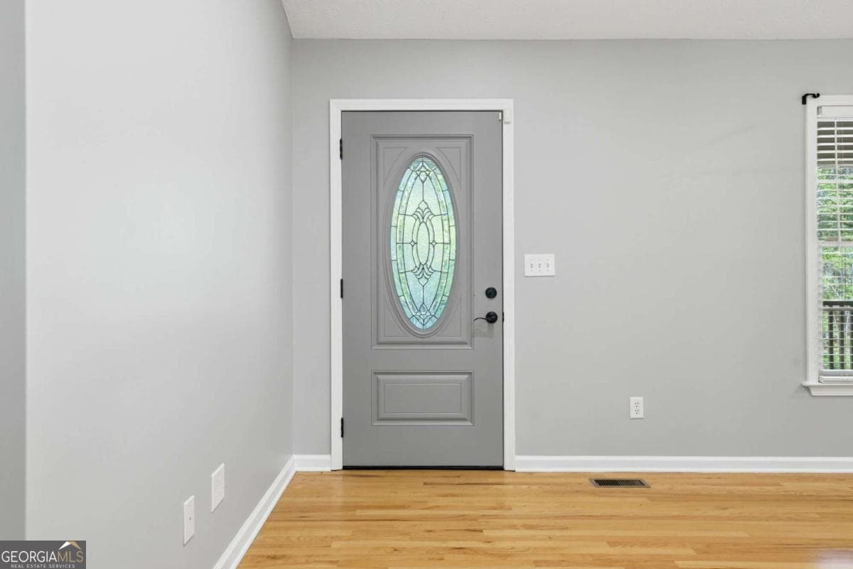 3 bedroom, 2 bathroom, 1,476 sq ft single family residence for sale at 4422 Fincher Road, Canton, GA 30114 — photo 6