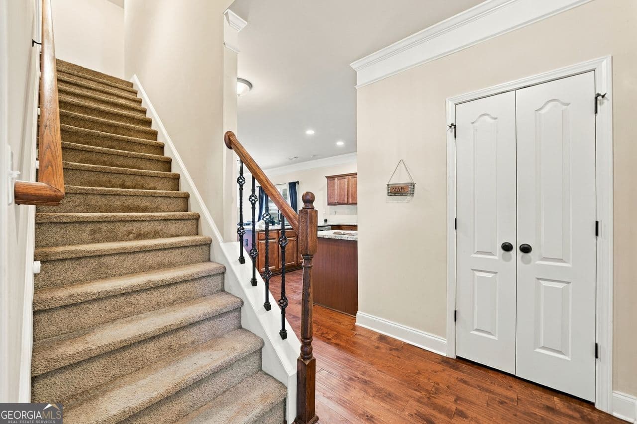 3 bedroom, 2.5 bathroom, 1,770 sq ft townhouse for sale at 2849 Fox Bridge Court, Gainesville, GA 30504 — photo 3
