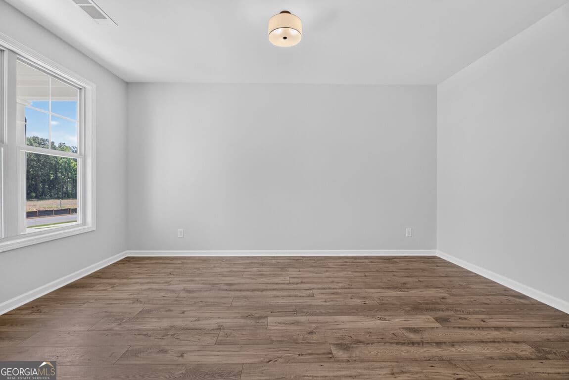 4 bedroom, 3 bathroom, 2,548 sq ft single family residence for sale at 2021 Oconee Bluff Drive, Athens, GA 30601 — photo 7
