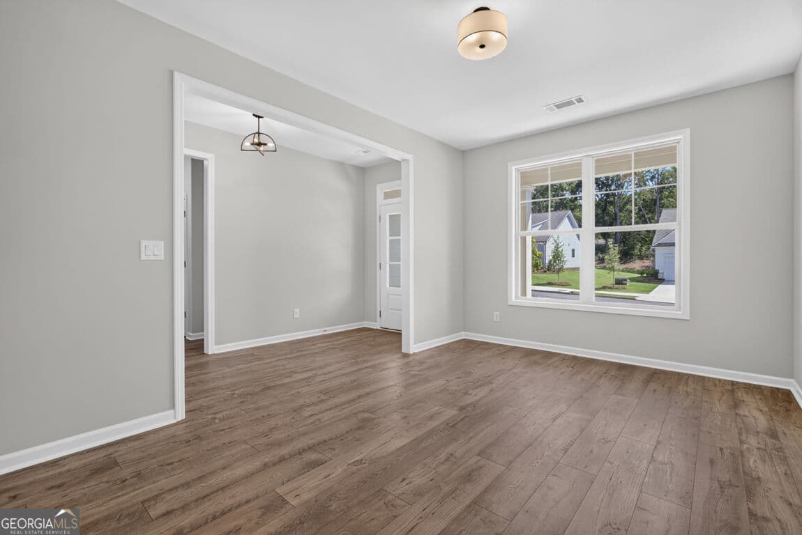 4 bedroom, 3 bathroom, 2,548 sq ft single family residence for sale at 2021 Oconee Bluff Drive, Athens, GA 30601 — photo 9