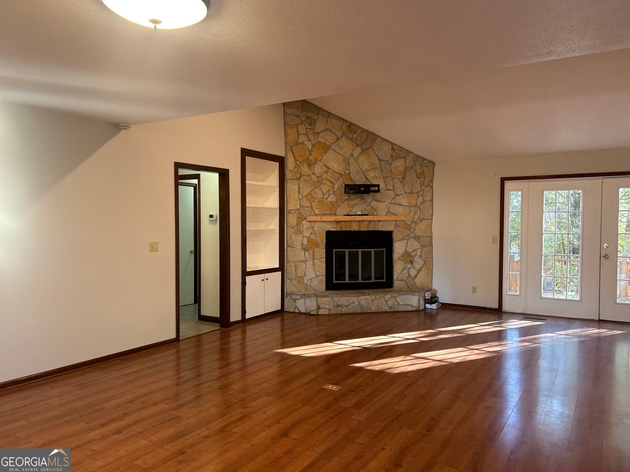 5 bedroom, 2 bathroom, 2,400 sq ft single family residence for sale at 311 Overlook Drive, Montezuma, GA 31063 — photo 5