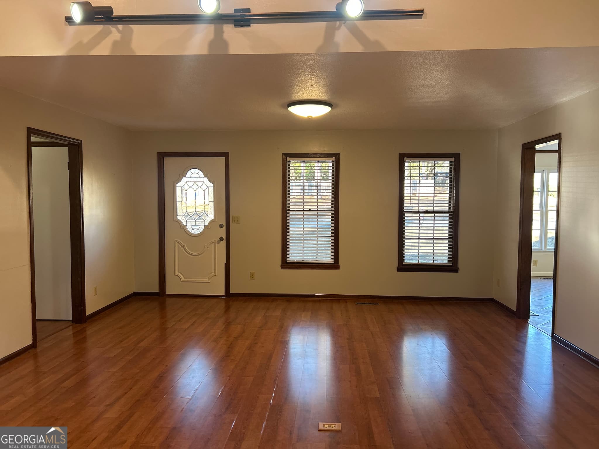 5 bedroom, 2 bathroom, 2,400 sq ft single family residence for sale at 311 Overlook Drive, Montezuma, GA 31063 — photo 10