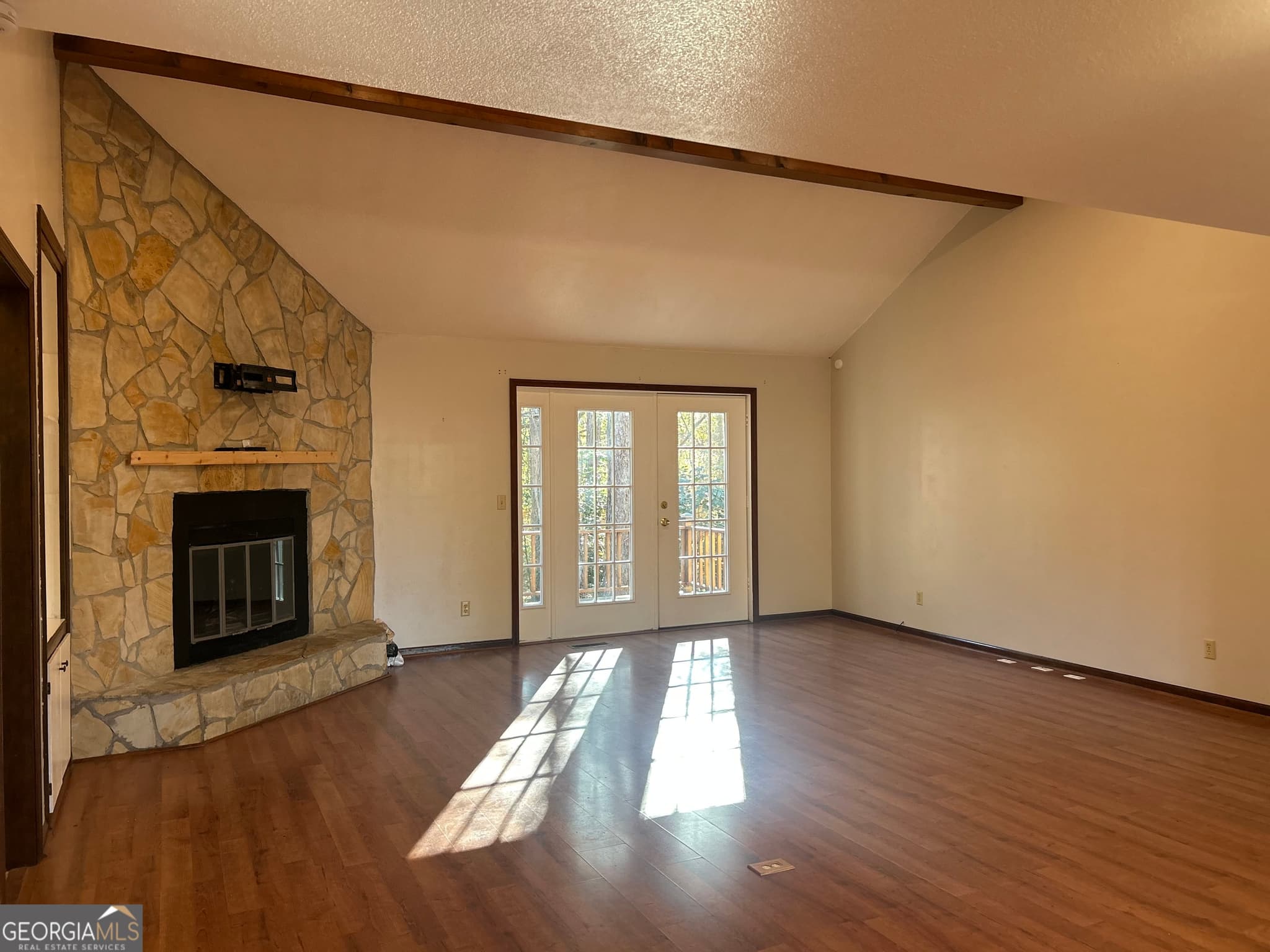 5 bedroom, 2 bathroom, 2,400 sq ft single family residence for sale at 311 Overlook Drive, Montezuma, GA 31063 — photo 4